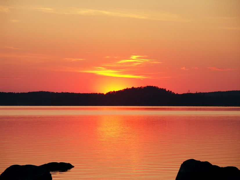 Aimo Kainiemi Valotanssia Puuksamen yllä